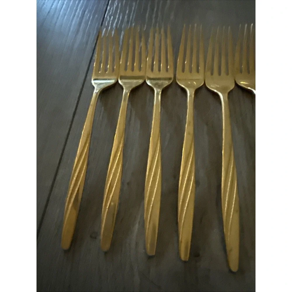 7 Pcs International Silver American Flair Gold Dinner‎  Fork